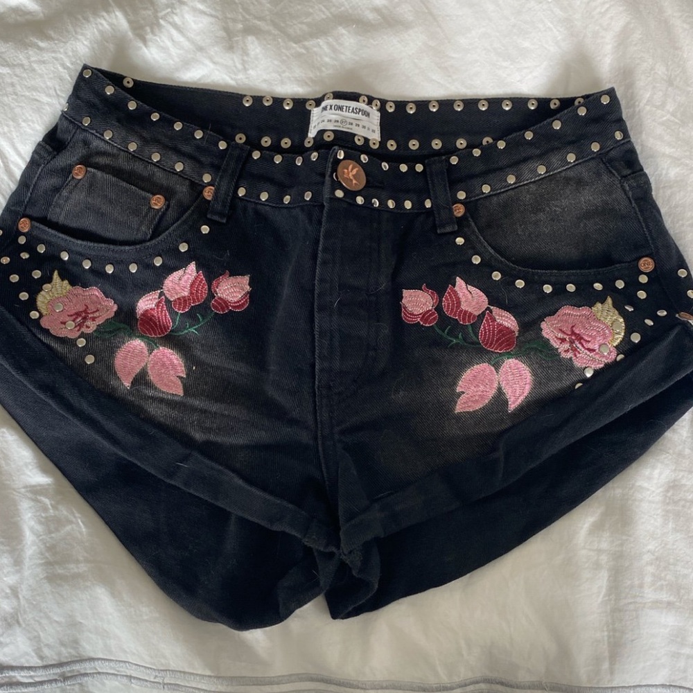 One teaspoon jean shorts with flowers on them 27
